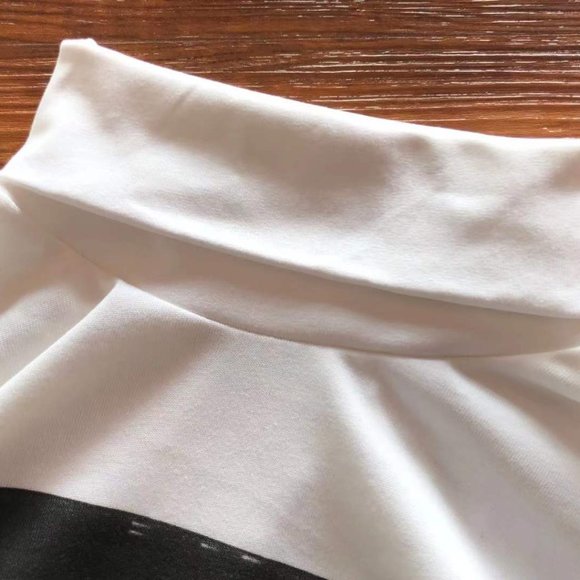 Cavermpt White Long-Sleeved Turtleneck Bottoming Shirt with Face Print - Picture 12 of 15